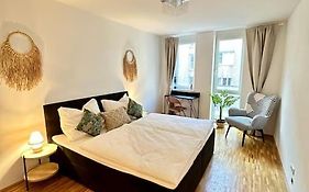 3-Room Vienna Centrale Suite